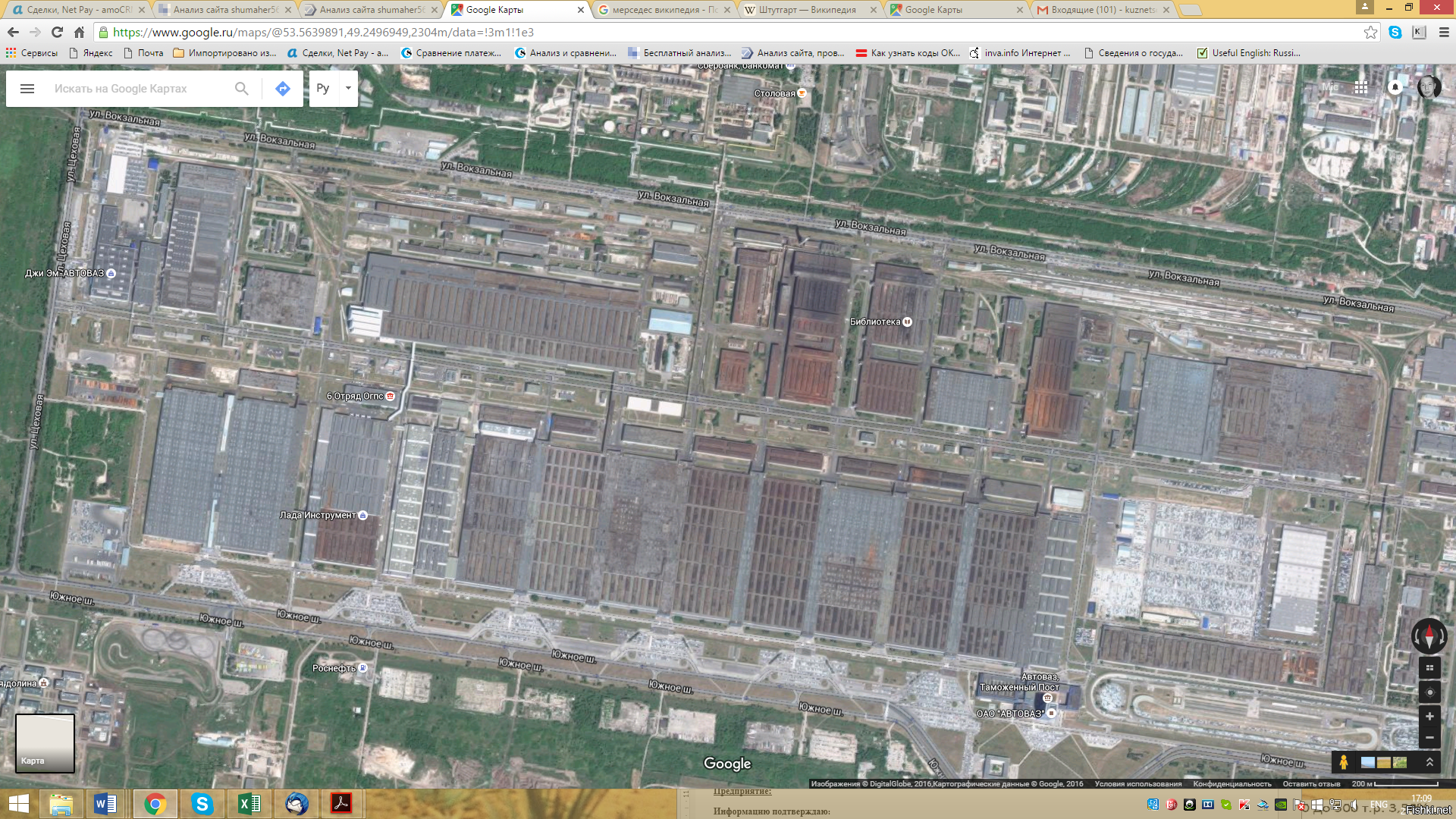 Чем Mercedes Benz отличается от Ваз) Прежде всего, самим заводом)))