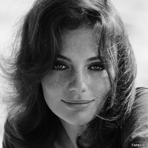 Жаклин Биссет