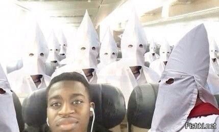 Эти люди на меня так смотрят, как будто я сел не на свое место