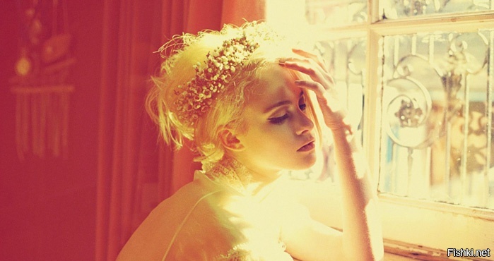 Мы стояли с моим мужем в кафе и пили кофе