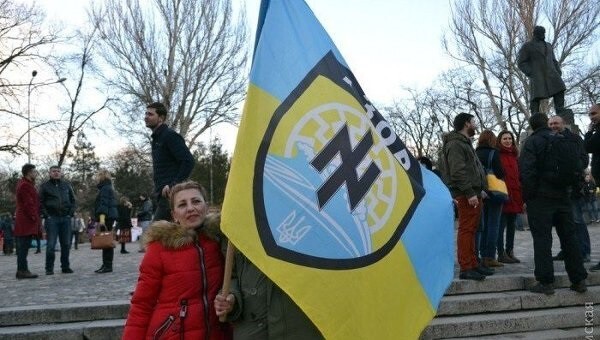 В Европу со свастикой. Чем грозит Украине скандал в Брюсселе?