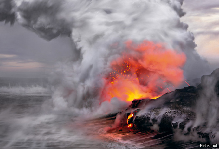 Уникальное природное явление- лава стекает в океан, Биг Айленд, Гавайи