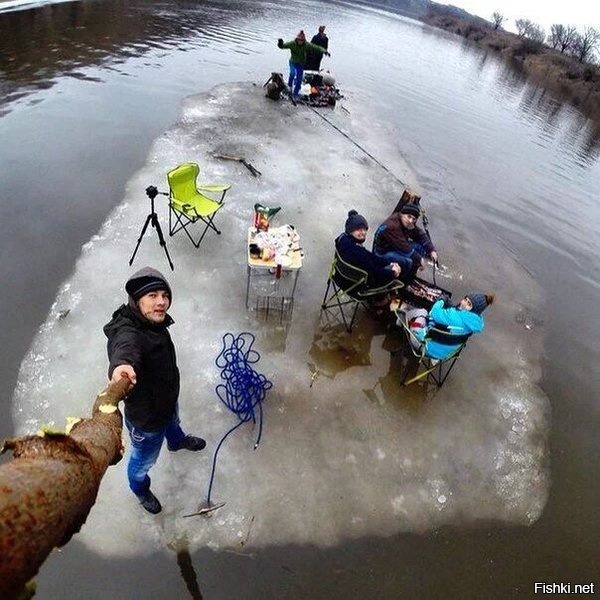 Глядя на это сэлфи, я понимаю, как же скучно я живу