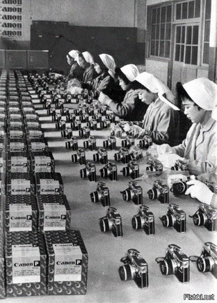 Сборка первых фотоаппаратов Canon
