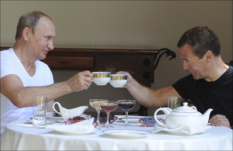 Путин и Медведев – 6 фото с тренировки в Сочи