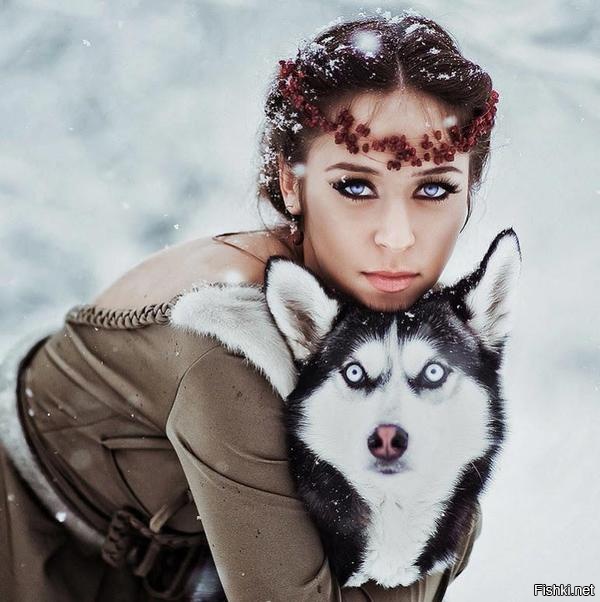 — Извините, девушка, а вы есть в интернете