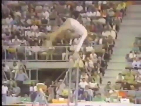 Невероятные способности молодой гимнастки из СССР Валентины Корбут