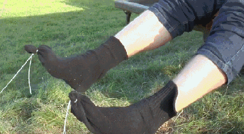 Как снять носки