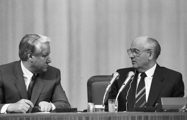 ЛДПР предлагает признать преступной политическую деятельность Горбачева и Ельцина