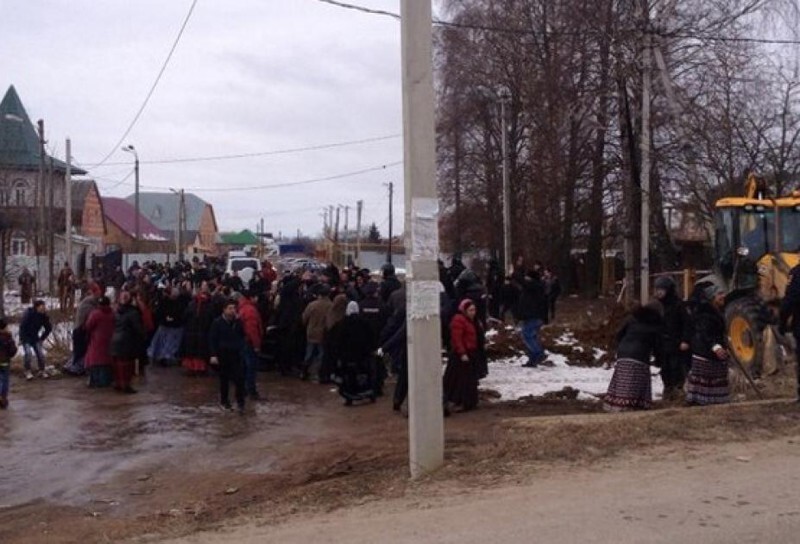 Пост толерантности.