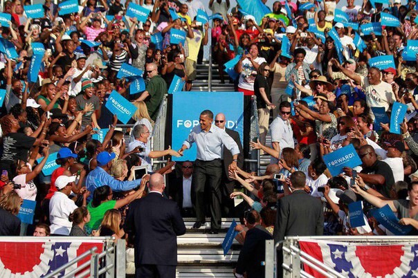 Crowds on Demand – «Толпы людей по требованию»