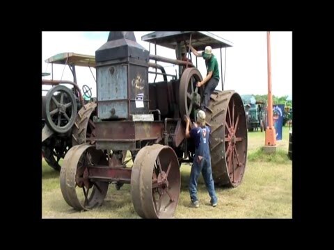 Трактор с паровым двигателем, подготовка и запуск мотора