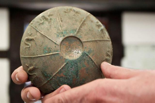 Древние бронзовые артефакты обнаружили польские археологи