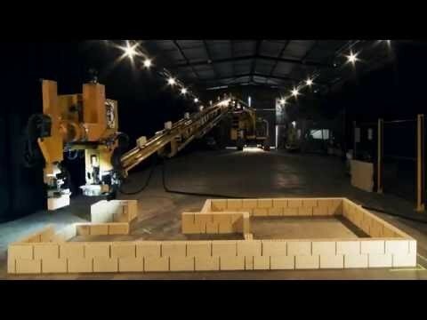 XXI век: роботы-каменщики строят кирпичный дом за 2 дня