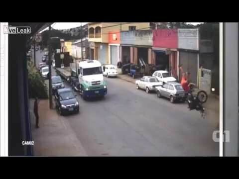 Страшная авария бразильского мотоциклиста