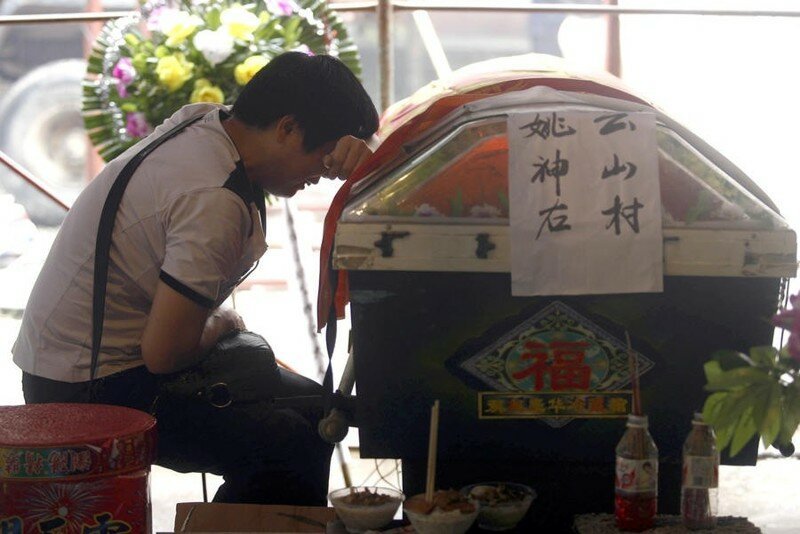 75-летний китаец ожил на собственных похоронах