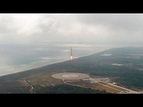 Посадка первой ступени ракеты Falcon 9. Съемки с дрона