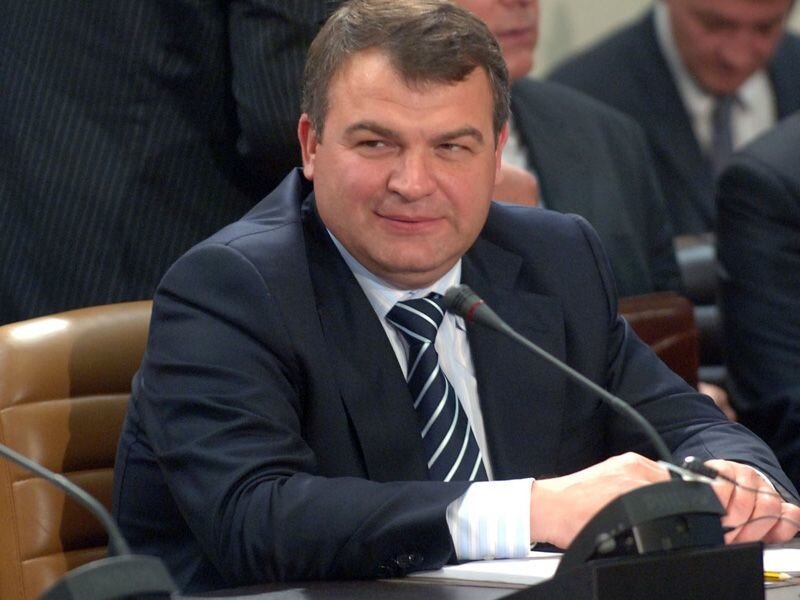 Правительство выдвинуло Анатолия Сердюкова в совет директоров ОАК‍