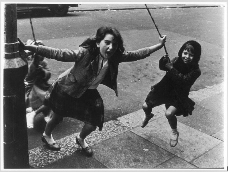 Черно-белые фотографии уличной жизни Лондона в 1950-х