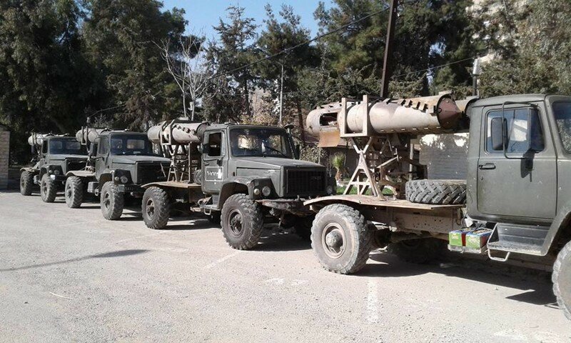 ГАЗ-3308 «Садко» с самодельными реактивными снарядами 4-ой дивизии САА в Дамаске