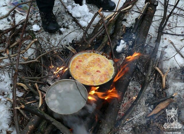 Еда в походе и на природе всегда вкуснее! (22 фото)