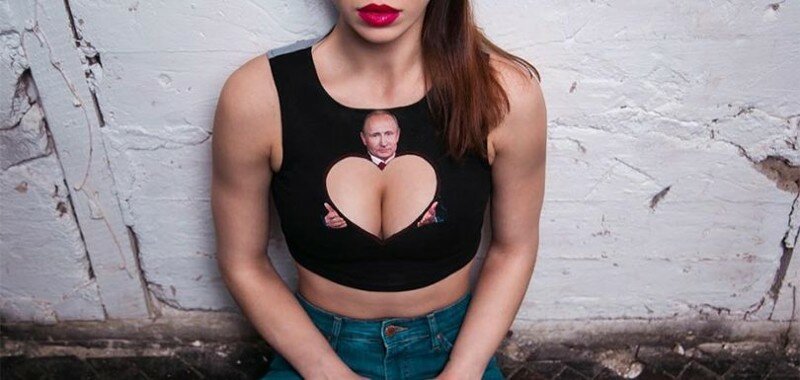 Путин и женская грудь — новый тип футболок с президентом России для девушек