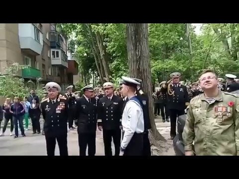 оркестр в Одессе сыграл под балконом 96-летнего ветерана