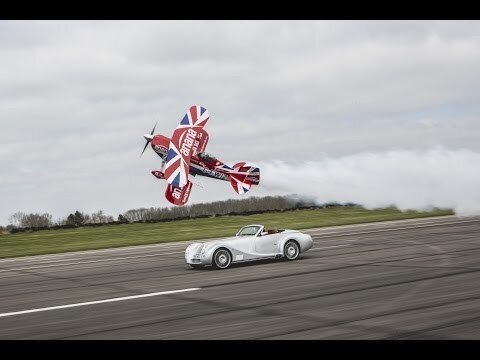 Несколько красивых автомобильных видео