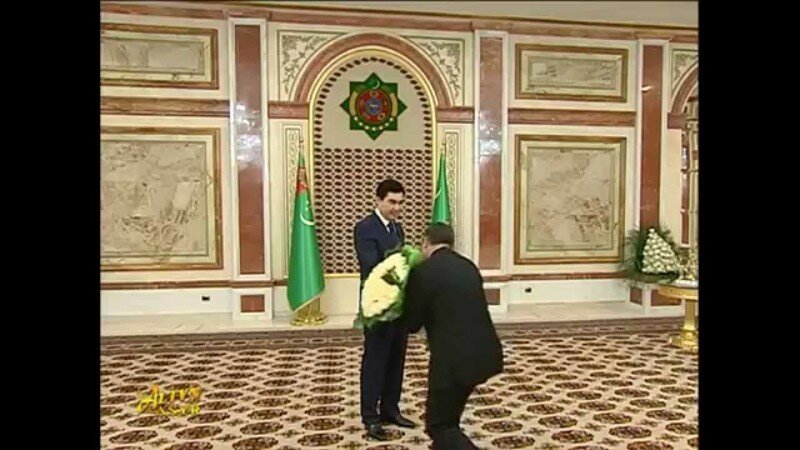 Поздравсление президента Туркменистана с днем Конституции