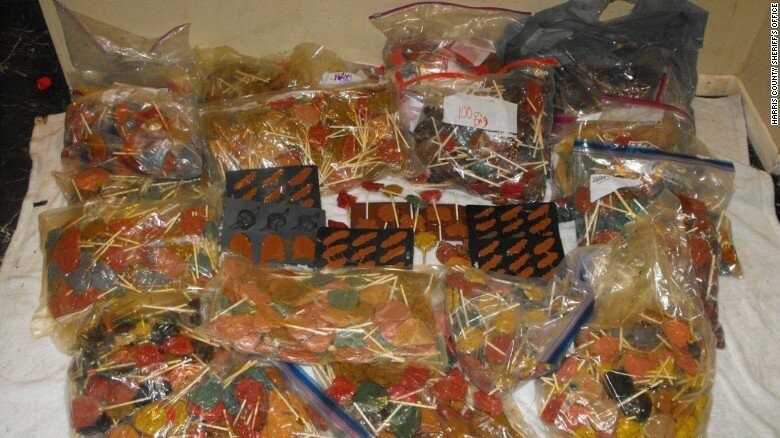 Техасская полиция обнаружила 300 кг леденцов с метамфетамином