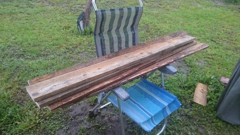 Делаем дачный стол из старых деревяшек