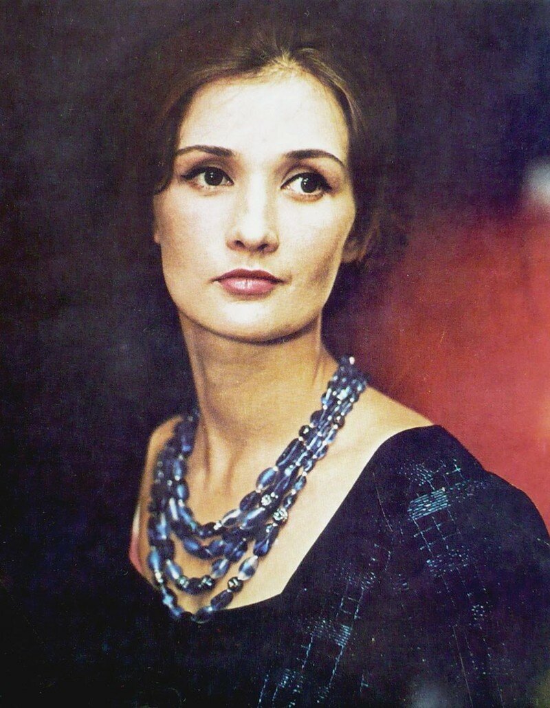 Сегодня день рождения у одной из самых красивых советских актрис - Зинаиды Кириенко