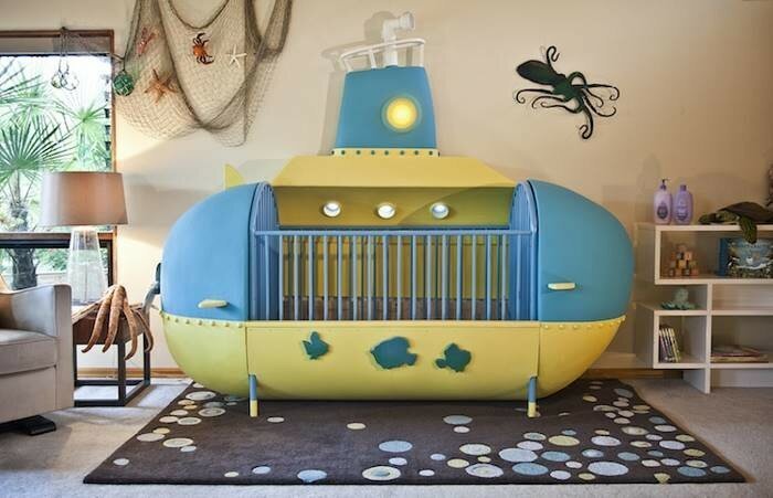 Креативный папа создал детскую кроватку в виде подводной лодки и она просто потрясающая