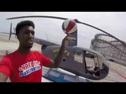 Американец поразил баскетбольное кольцо броском с вертолета