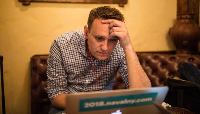 Навальный решил «хайпануть» на баттле Гнойного и Оксимирона