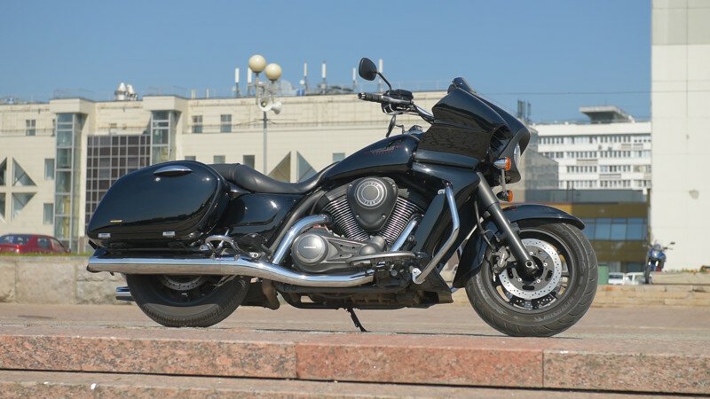 Автомобильная покрышка на мотоцикле, Kawasaki Vulcan VN 1700 Vaquero