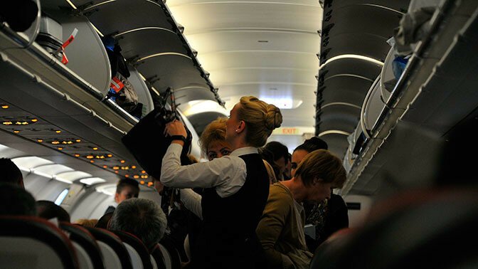 Минтранс определит список вещей, которые пассажир может взять в самолет бесплатно