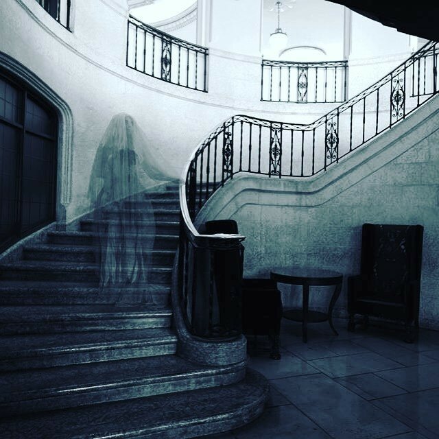 10 историй о гостиничных привидениях
