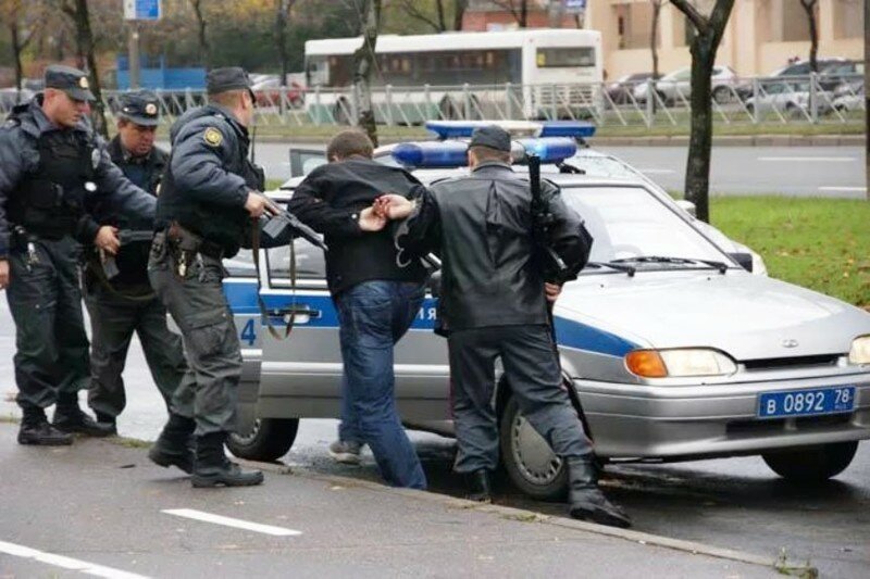 Петербуржцы вступились за «полицейских-мучителей»