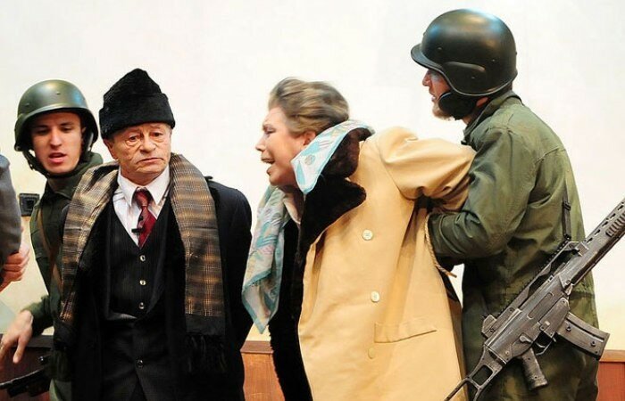 Как казнили диктатора Николае Чаушеску с женой