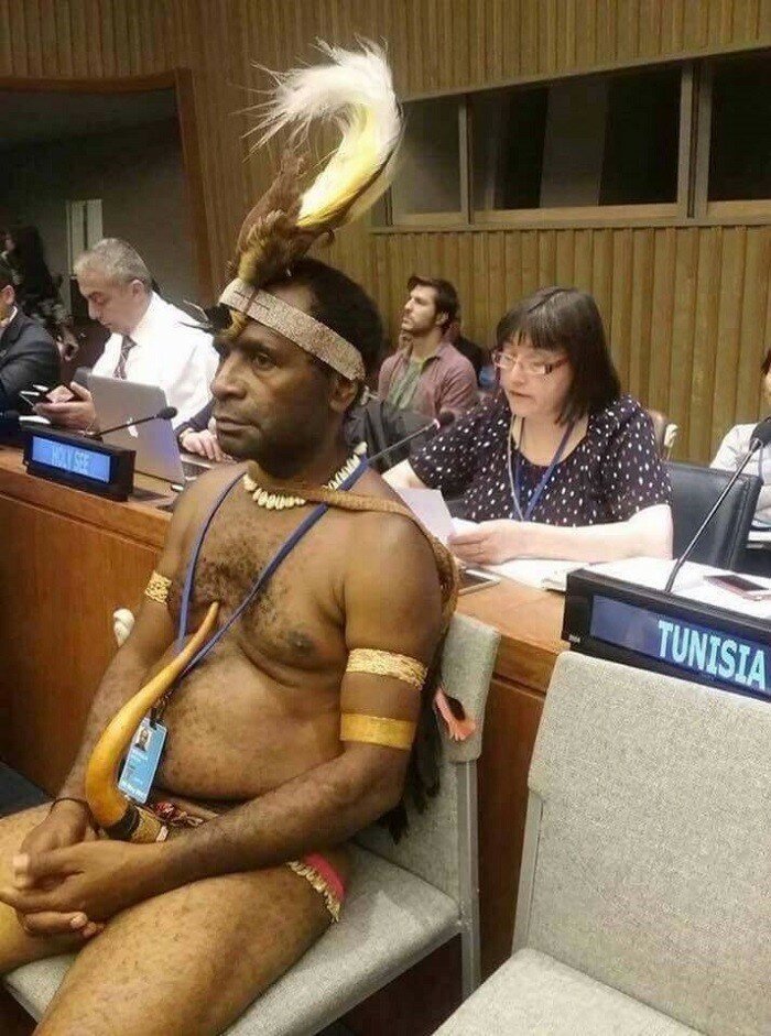На заседание ООН пришел папуас