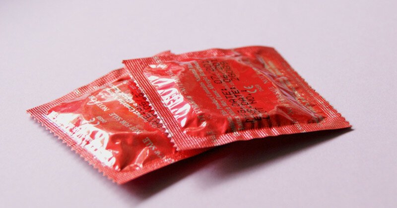 Случаи из практики: как подростки покупают презервативы