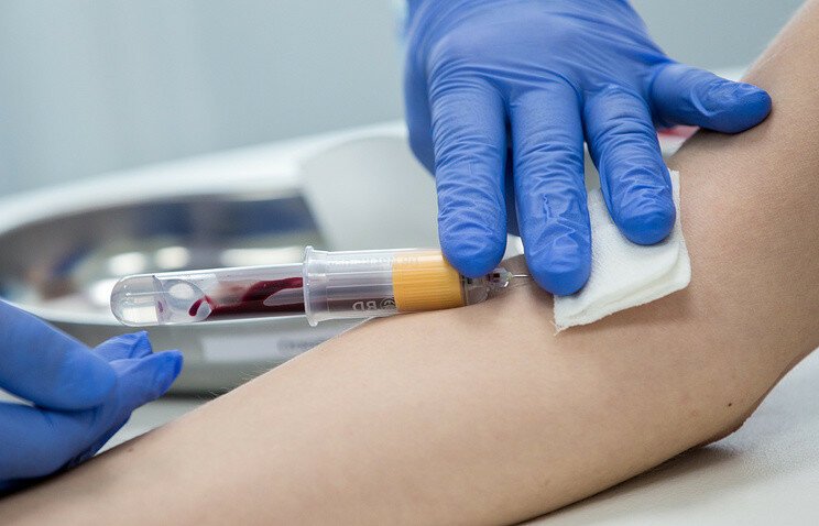 Российские ученые создали прибор, определяющий онкологию по капле крови за несколько минут