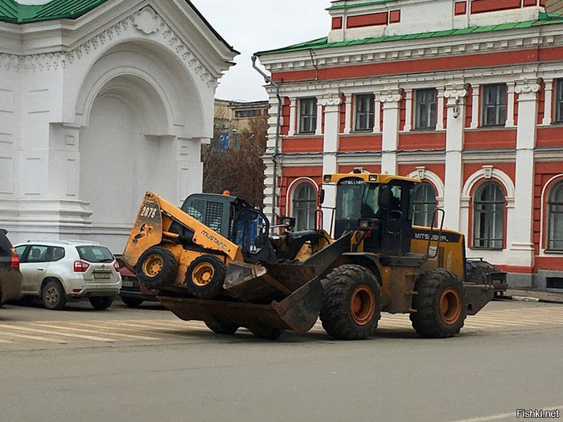 Пусть мама услышит, пусть мама придет