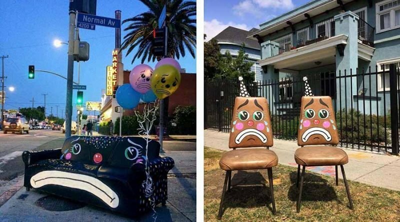 Художник из Лос-Анджелеса вырисовывает рожицы грустных клоунов на выброшенных на улицу вещах