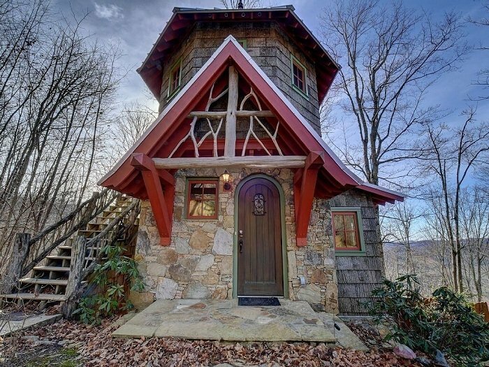 Сказочный домик в лесах Северной Каролины