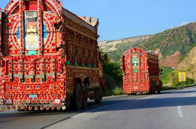 Шедевры на колесах. Красочные пакистанские грузовики