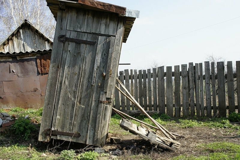 Бурлил сортир патриотизмом