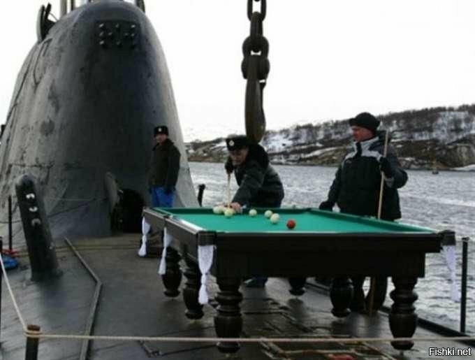Русские моряки-подводники всегда с юмором и герои