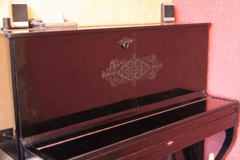 Пианино превращается в барную стойку